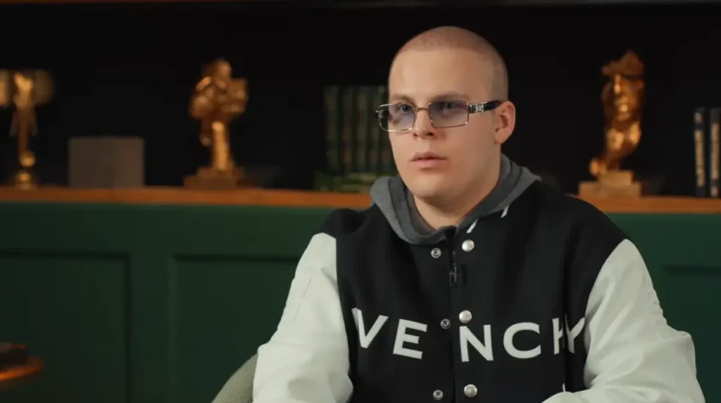 Все снова обсуждают Генсуху и Токсиса. Рэпер назвал ее «меркантильной»