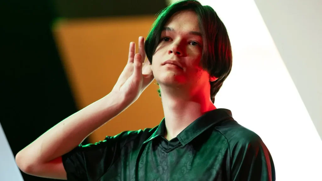 Satanic: «Hydra's Breath - плохая шмотка, которую можно взять только на Weaver или на Morphling"