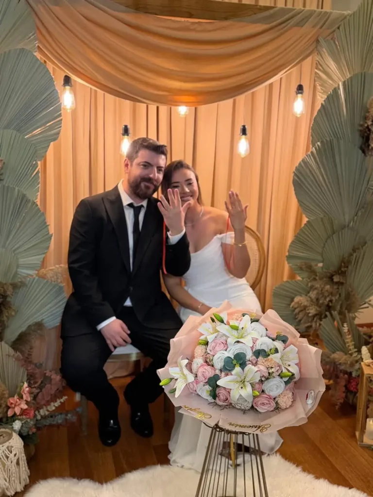 Тренер Aurora Fabre женился