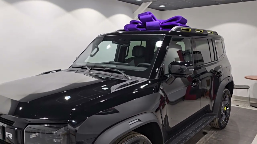 Bratishkinoff разыграет свой JETOUR T2 среди зрителей за баллы канала