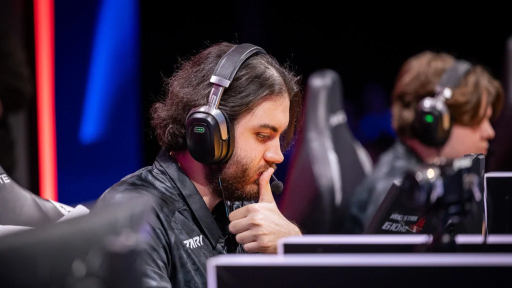 FUT прошла в плей-офф PGL Bucharest, PARIVISION сыграет в корзине 2-1