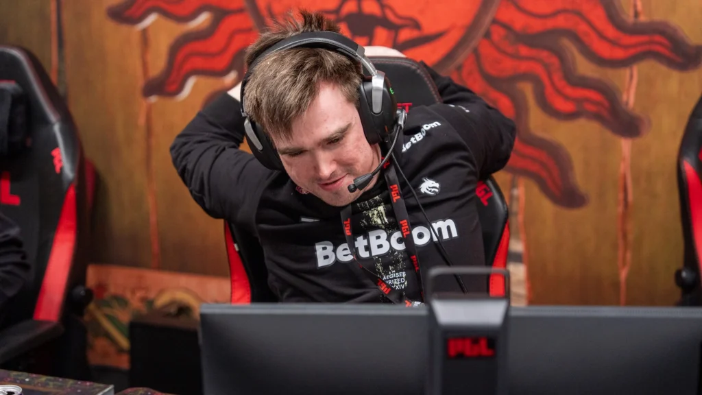 Miposhka о жизни после Доты: «Пока что ничего лучше того, чем просто лежать на диване, я еще не придумал»