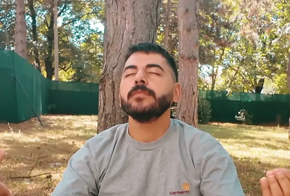 MAJ3R: «Я думаю только на французском. Чтобы перевести мои мысли на турецкий, я использую ChatGPT»