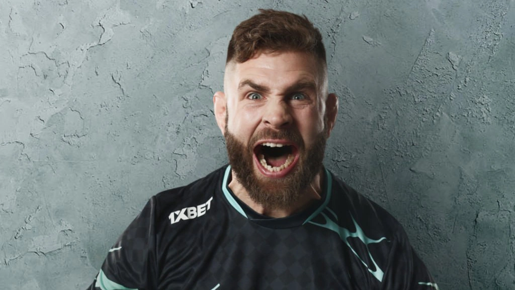 Боец UFC Иржи Прохазка стал амбассадором Aurora