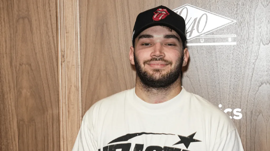 Стримеры, которые годами делают контент на грани и еще не в пермабане