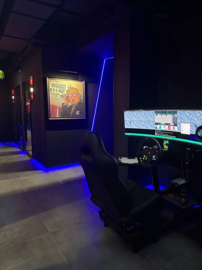 RAMZES666 и Voodoosh открыли компьютерный клуб в Москве по франшизе Buster