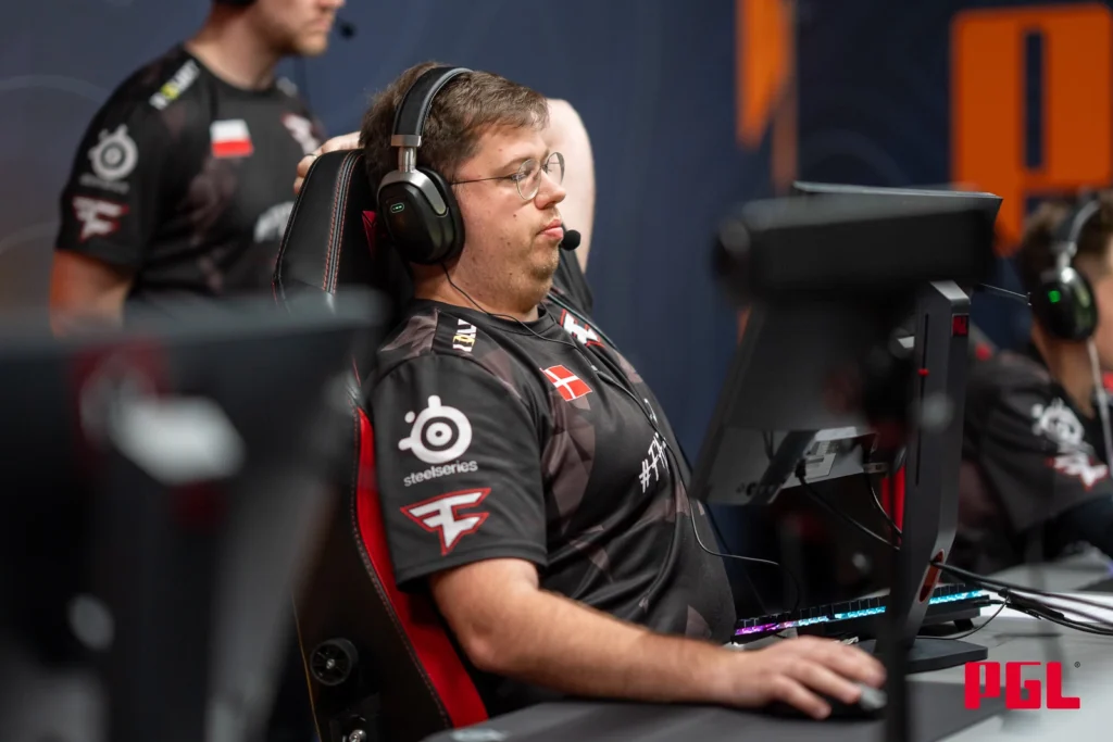 Я не верю в Falcons с karrigan