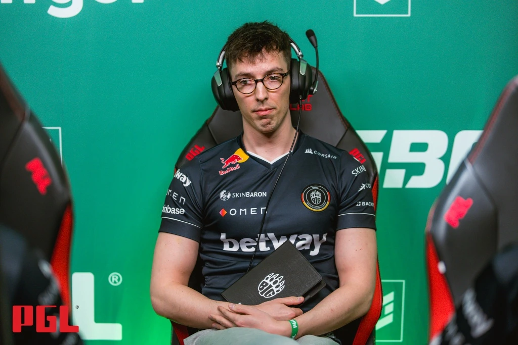 Профиль: Enkay J