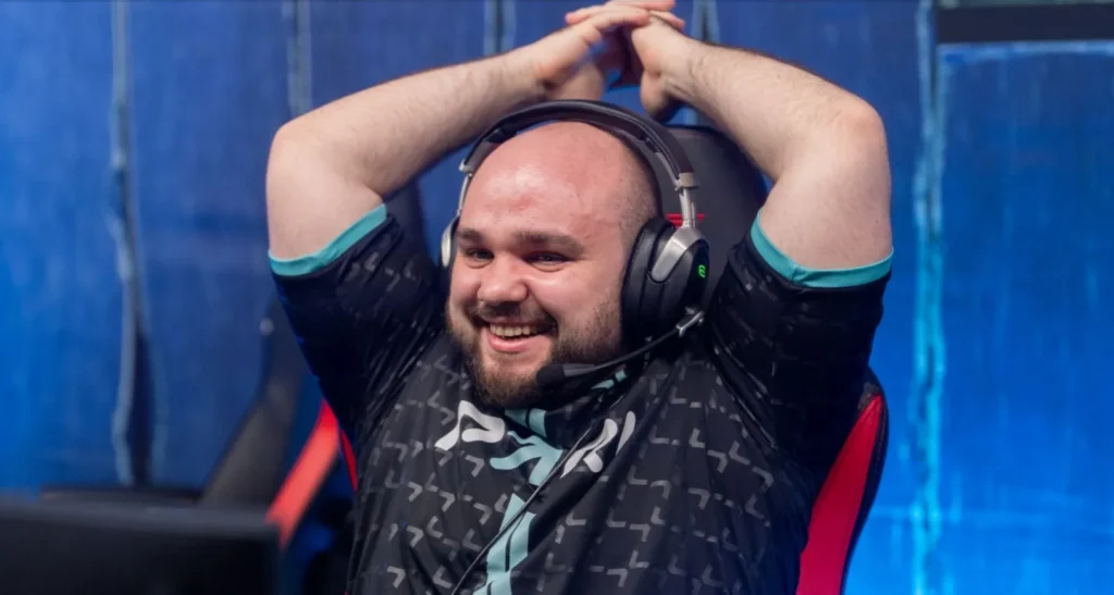 PARIVISION прошла в плей-офф PGL Wallachia 8 - 9Class сыграл на первой карте на саппорте Lone Druid