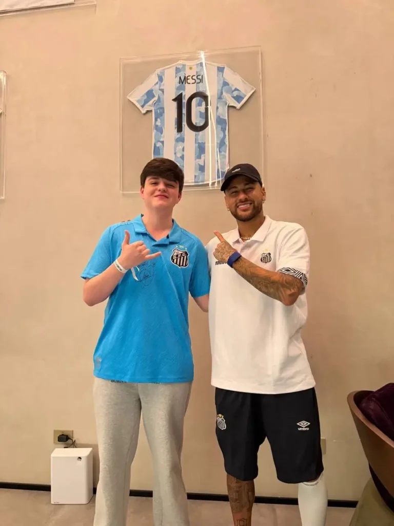 Molodoy встретился с Неймаром: «Мечты сбываются»