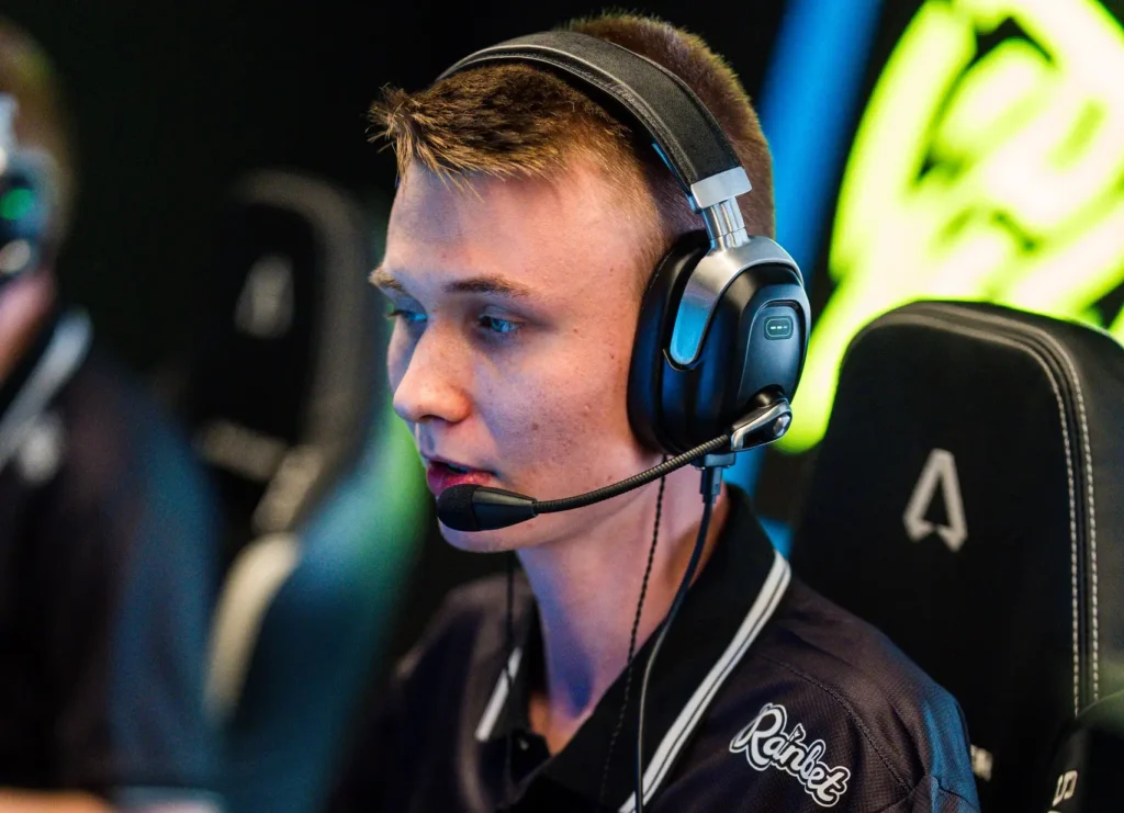 Stavn набил рейтинг 1,50 и сделал 16 фрагов с AWP в дебютном матче за NiP