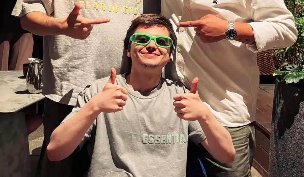 RAMZES: «Я плачу 20 тысяч рублей за коммуналку. Со всем – тысяч 45. Охрана много бабок сжирает"