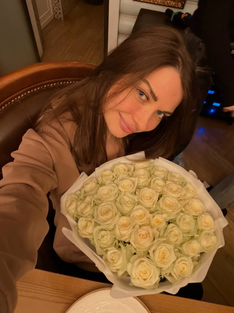 Что мы знаем про Аринян? Симпл, возраст,