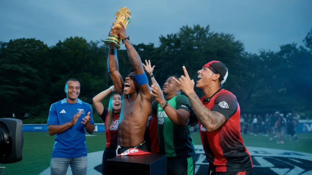 IShowSpeed собрал толпу у Wollman Rink на первом Creator Cup от FIFA и YouTube