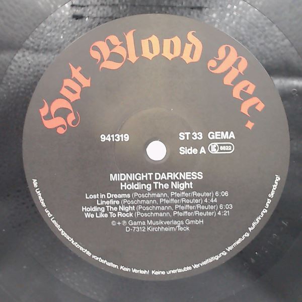 Midnight Darkness — Holding The Night