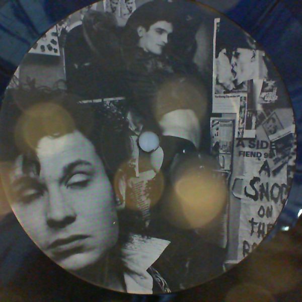 Head — A snog on the rocks