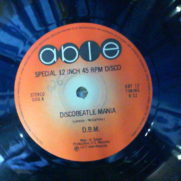 D.B.M. — Kiss me / Discobeatle mania
