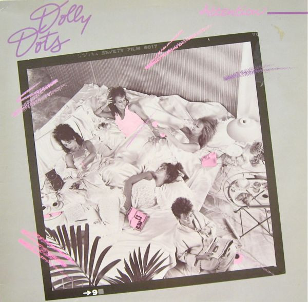 Dolly Dots — Attention