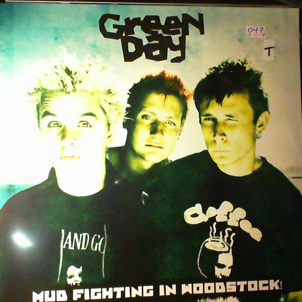 Green Day — Mud Fighting In Woodstock! (Recorded live at Woodstock Festival 1994)