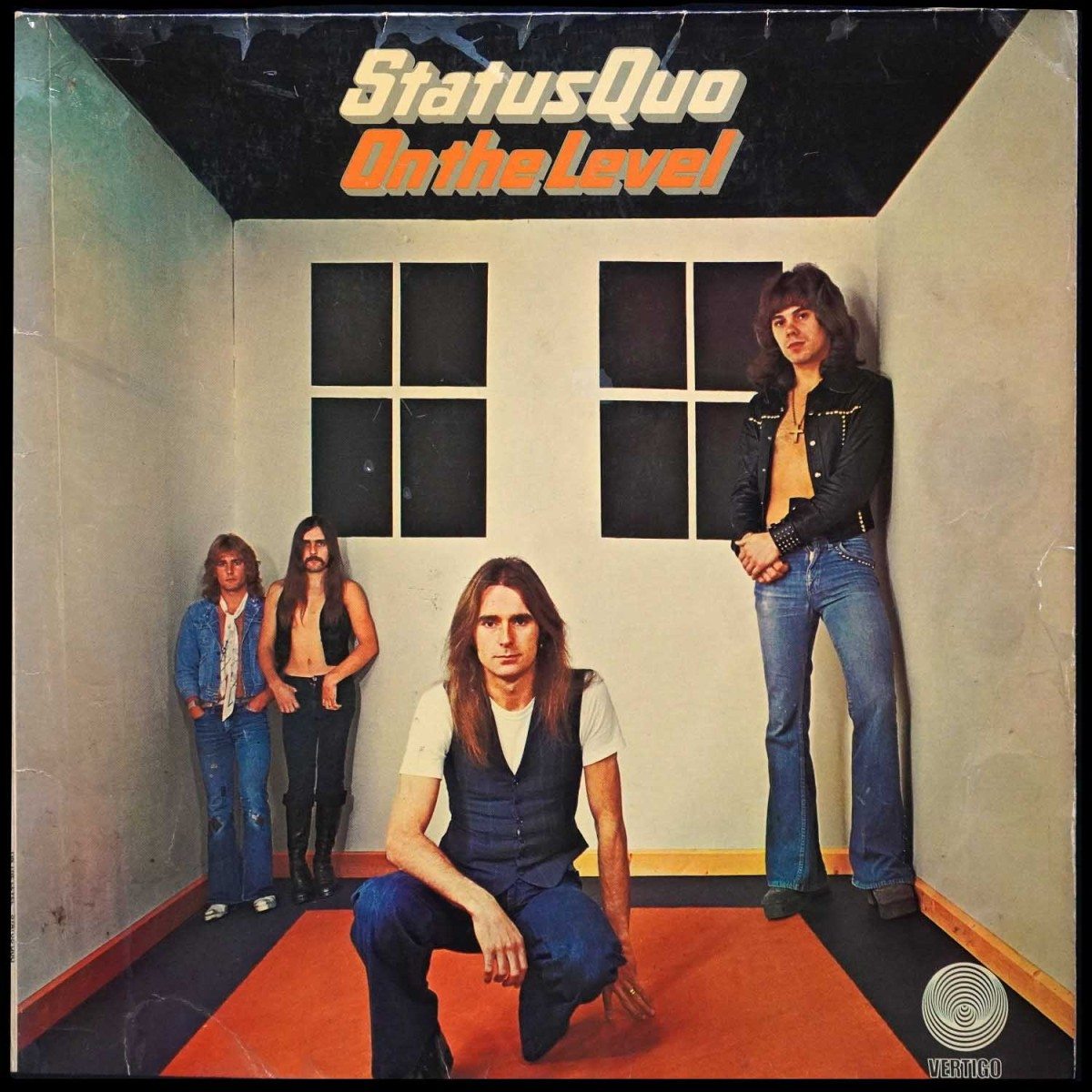 Status Quo — On The Level