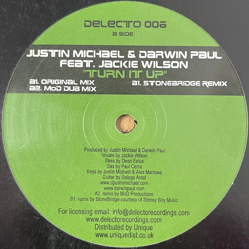 Darwin Paul , Justin Michael — Turn It Up