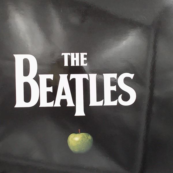 Beatles — Beatles (Please Please Me / With The Beatles / A Hard Day's Night / Beatles For Sale / Help! / Rubber Soul / Revolver / Sgt. Pepper's Lonely Hearts Club Band / Magical Mystery Tour / Yellow Submarine / Abbey Road / Let It Be / Past Masters)