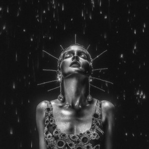 Lauren Mayberry — Vicious Creature