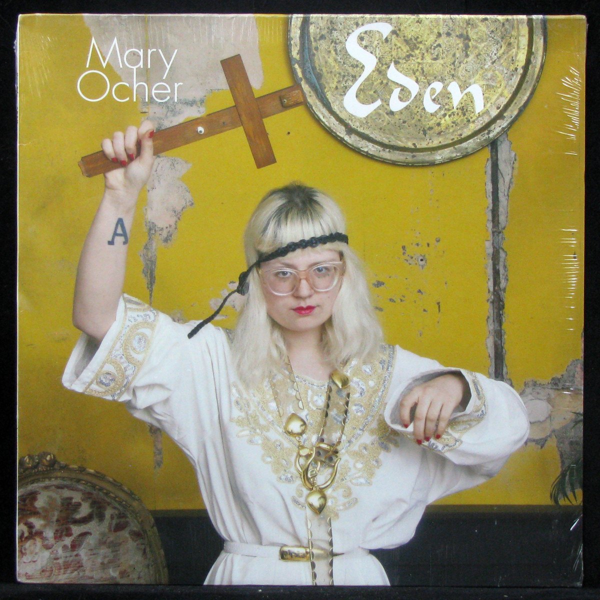 Mary Ocher — Eden