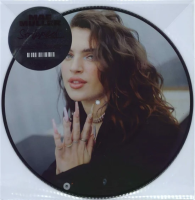 Mae Muller — Stripped