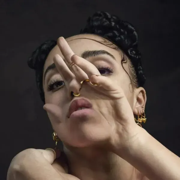 FKA Twigs — M3Ll155X