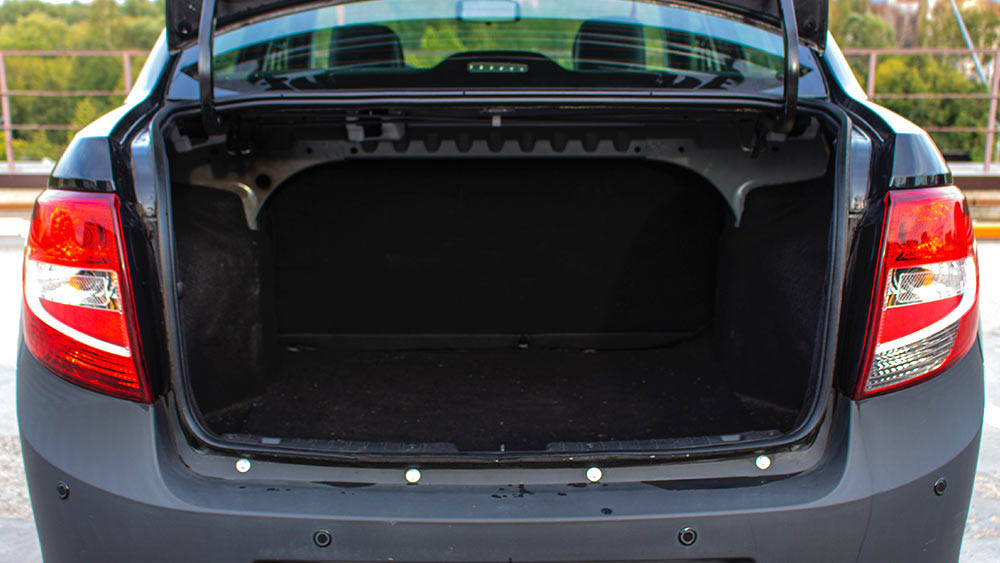 Фото LADA Granta