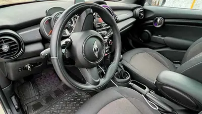 Фото MINI Cooper