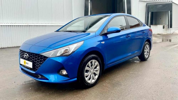 Hyundai Solaris 1208