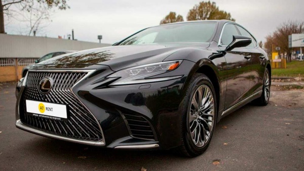 Lexus LS 513
