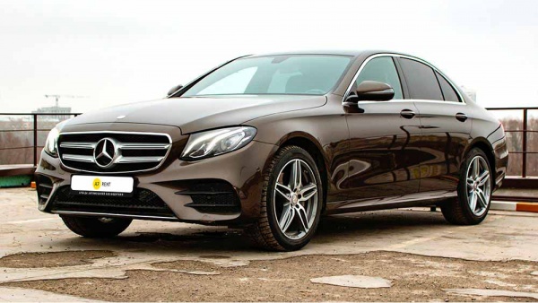 Mercedes-Benz E-Class 218