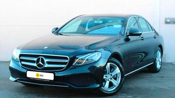 Mercedes-Benz E-Class 318