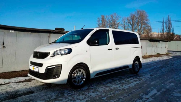Peugeot Traveller 525