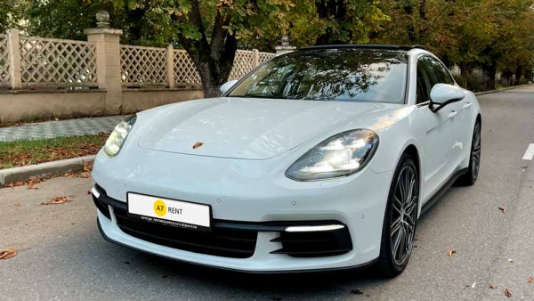 Porsche Panamera 690
