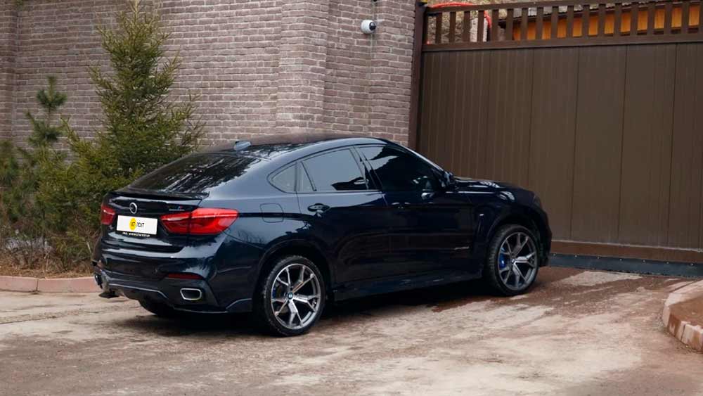 Фото BMW X6
