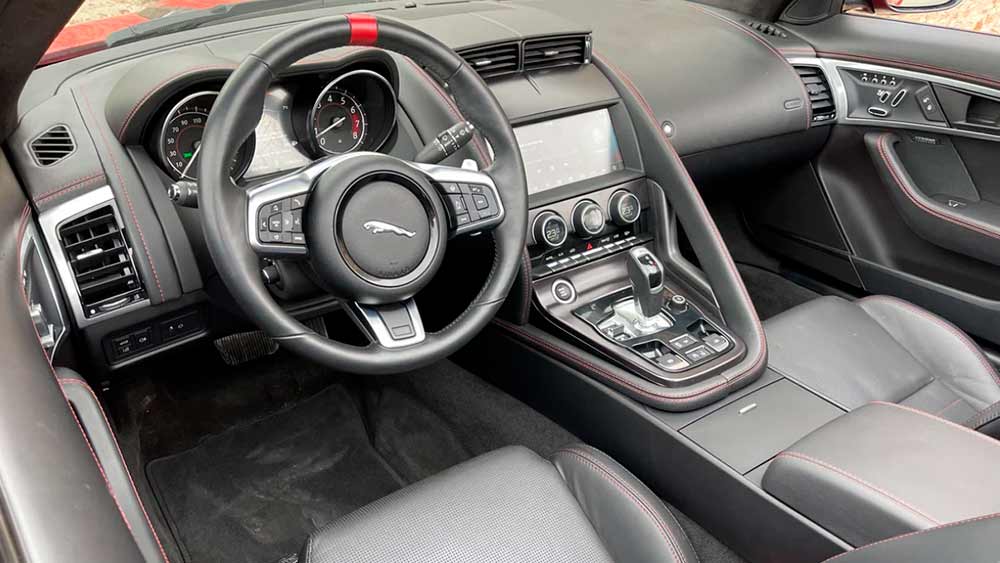 Jaguar F-Type 1210