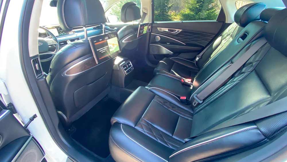 KIA K900 1222