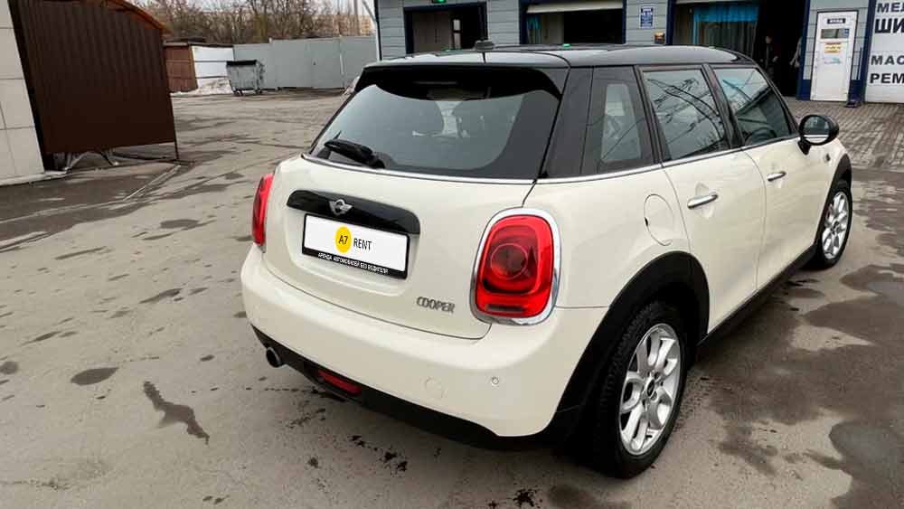 Фото MINI Cooper