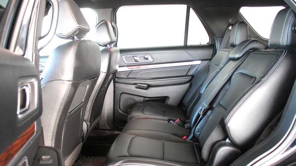 Ford Explorer 203