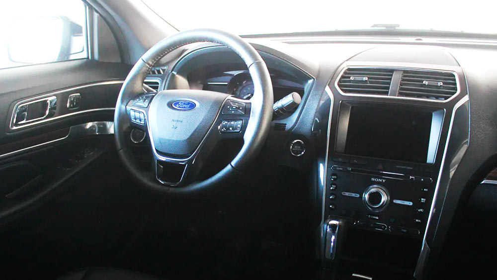 Ford Explorer 203
