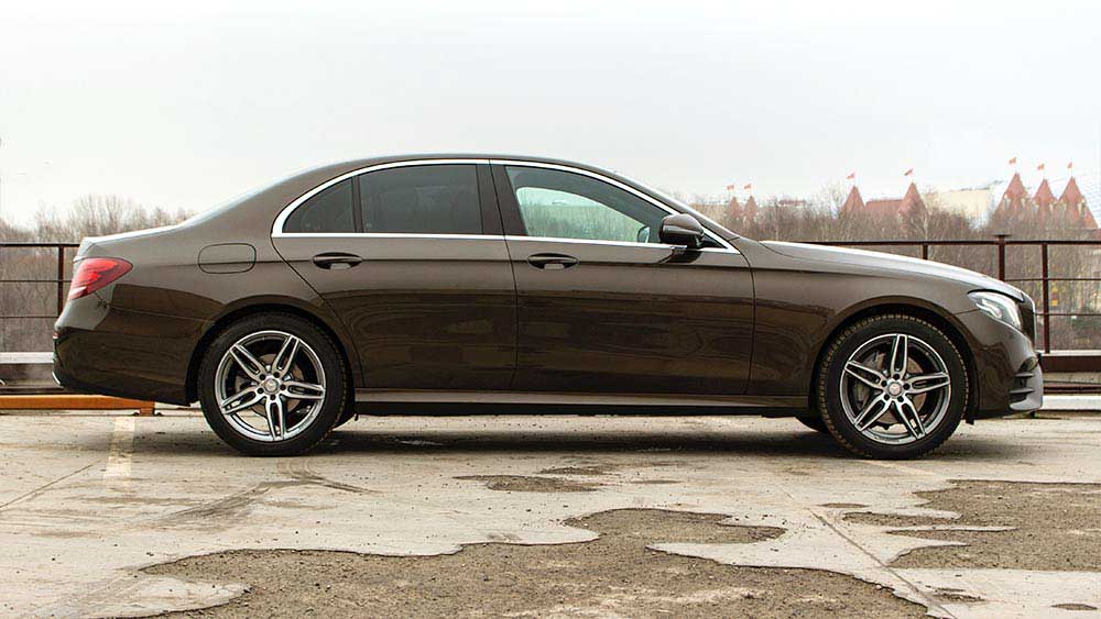 Mercedes-Benz E-Class 218