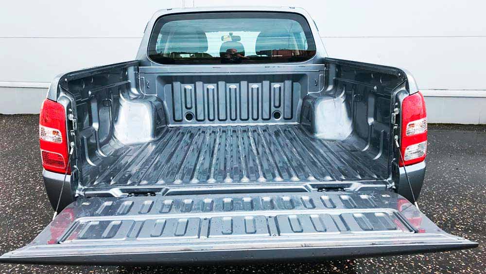 Mitsubishi L200 227