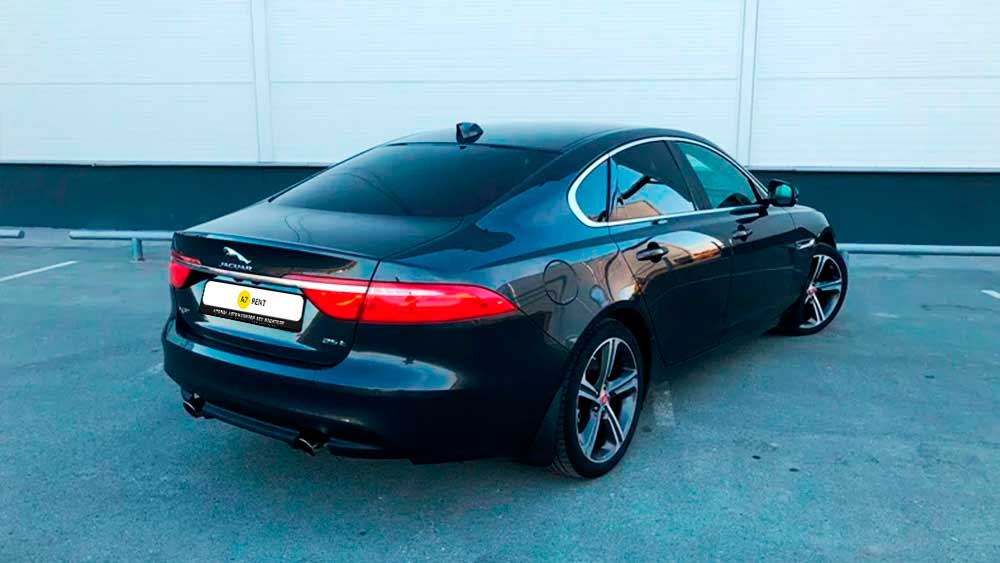 Фото Jaguar XF