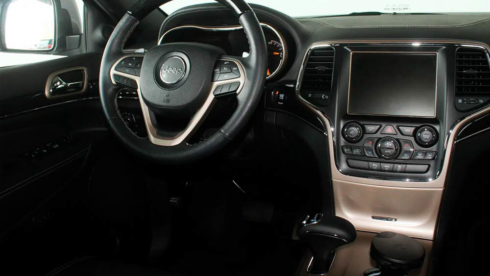 Фото JEEP Grand Cherokee