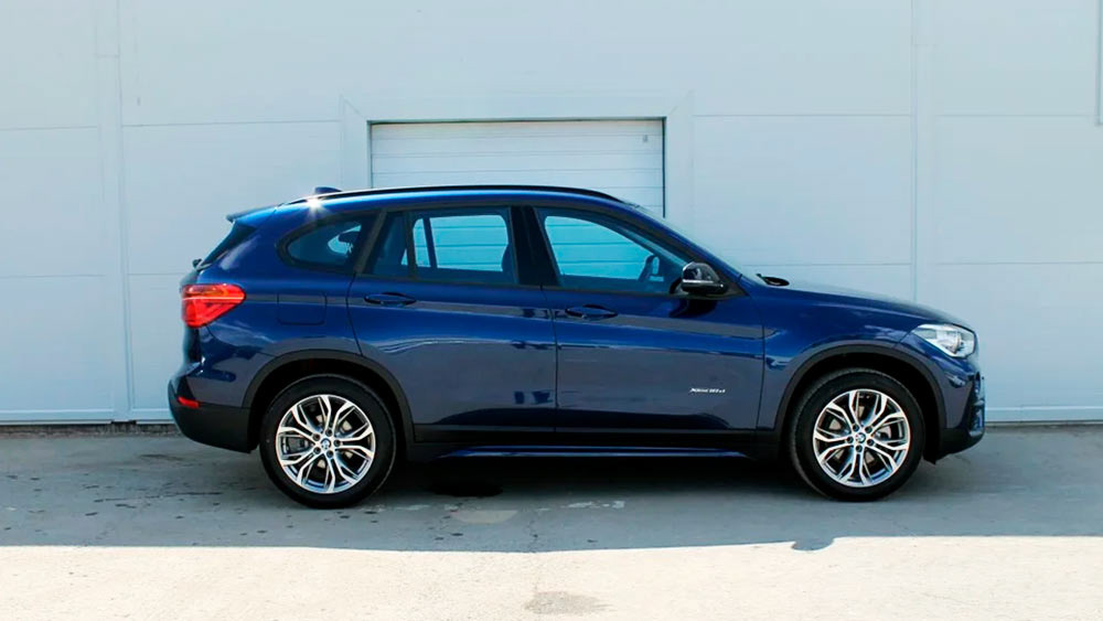 Фото BMW X1