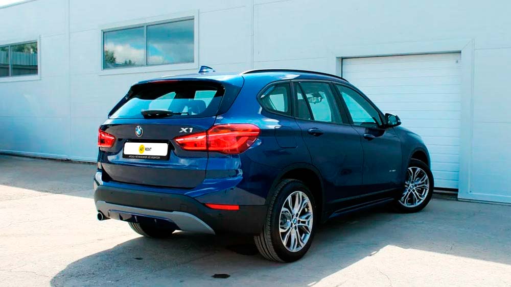 Фото BMW X1
